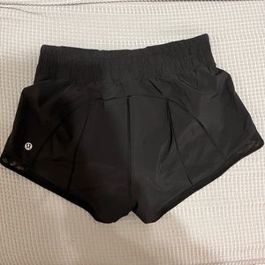 lululemon black hotty hot shorts